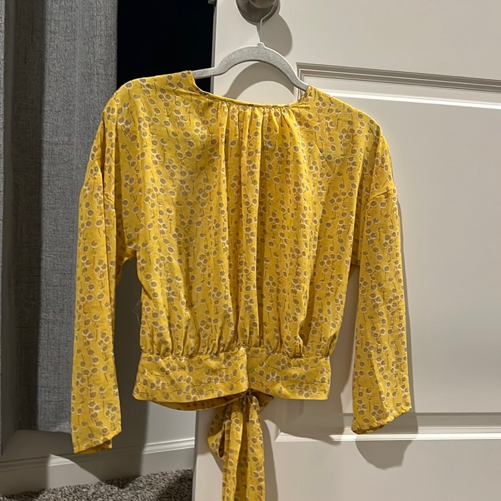 Blouse size M